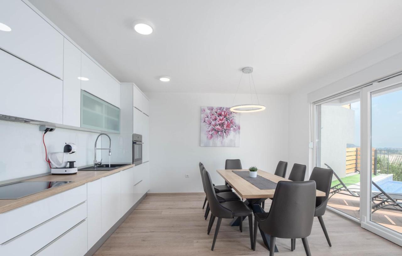Klis Villas Alfa & Omega מראה חיצוני תמונה